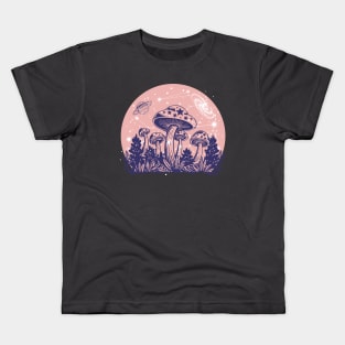 Magic mushrooms under a sky full of stars. Kids T-Shirt